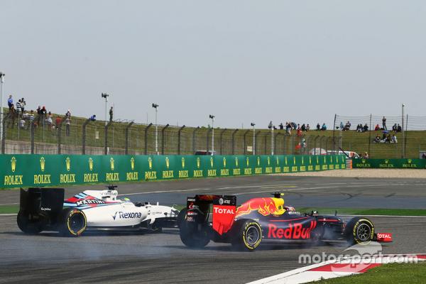 f1-chinese-gp-2016-daniil-kvyat-red-bull-racing-rb12-and-felipe-massa-williams-fw38-battle (1).jpg