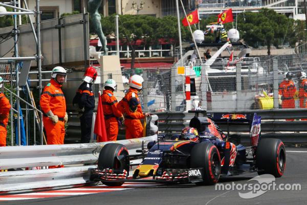 f1-monaco-gp-2016-daniil-kvyat-scuderia-toro-rosso-str11 (1).jpg