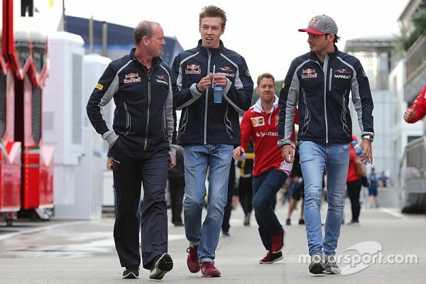 f1-spanish-gp-2016-daniil-kvyat-scuderia-toro-rosso-and-carlos-sainz-scuderia-toro-rosso.jpg