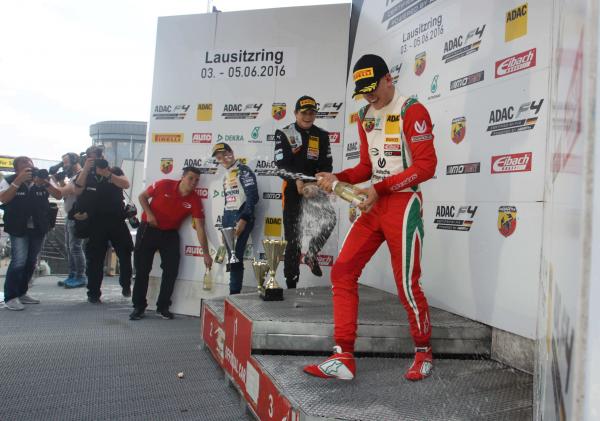 16ADACF4Lausitz2100JC.jpg