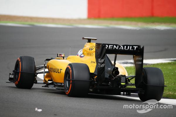 f1-silverstone-july-testing-2016-sergey-sirotkin-renault-sport-f1-team-rs16-test-driver (2).jpg