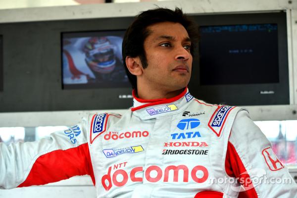 super-formula-autopolis-2015-narain-karthikeyan-team-dandelion-racing.jpg