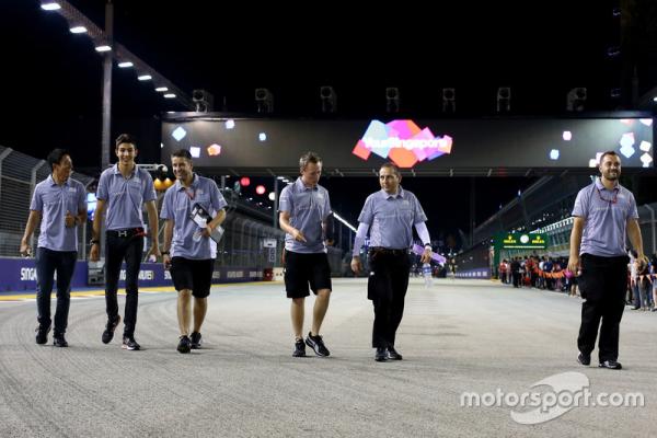 f1-singapore-gp-2016-esteban-ocon-manor-racing.jpg