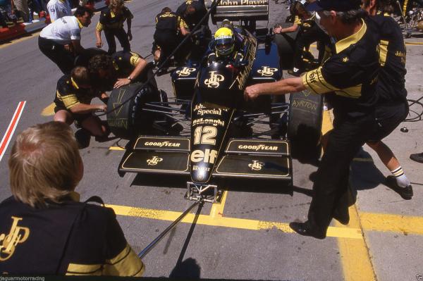 1986-CANADIAN-GRAND-PRIX-SENNA-PITS-LOTUS-35-MM-COLOUR-SLIDE_32.jpg