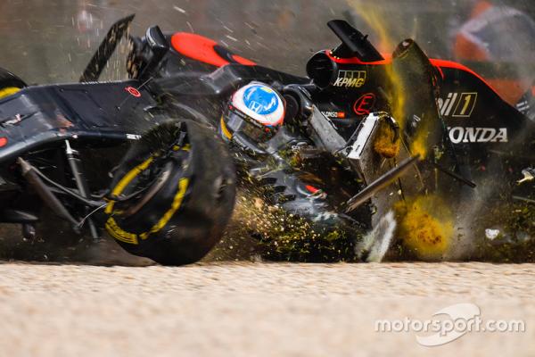 f1-australian-gp-2016-fernando-alonso-mclaren-mp4-31-in-a-huge-crash.jpg