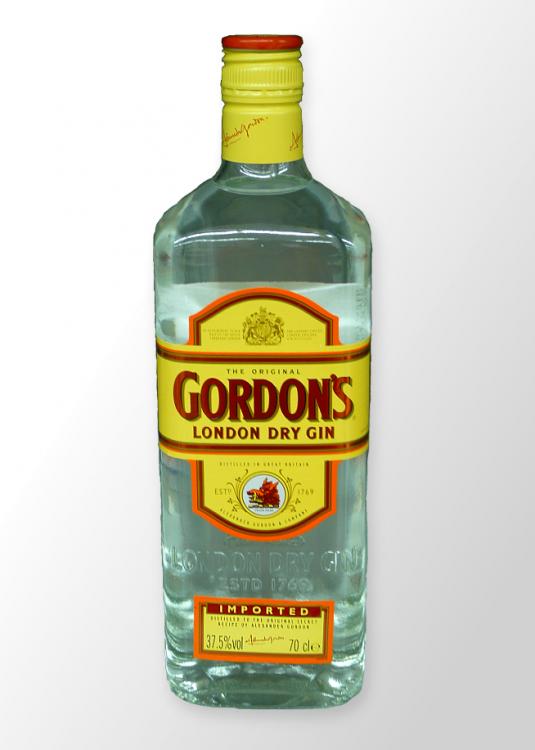 Gordons_London_Dry_Gin_im_Regal.jpg