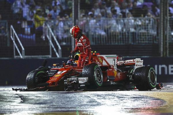 f1-singapore-gp-2017-kimi-raikkonen-ferrari-sf70h-leaves-his-car-after-his-collision-max-v-5590198.jpg