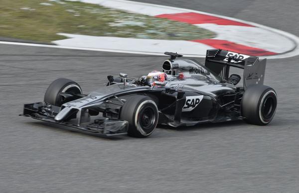 1200px-Mclaren_MP4-29_Jenson_Button_2014_F1_Chinese_GP.jpg