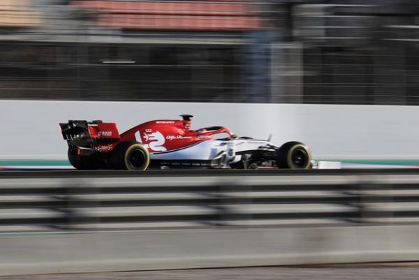 Kimi-Raeikkoenen-Alfa-Romeo-Barcelona-F1-Test-18-Februar-2019-bigMobile2x-fecc0c27-1426336.jpg