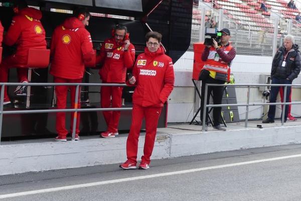 Mattia-Binotto-Ferrari-Barcelona-F1-Test-19-Februar-2019-bigMobile2x-bd5eda3f-1427809.jpg