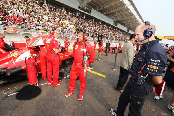 newey_grid_ferrari_kor12.thumb.jpg.c2efe9e5dc728d9e31035853924a5202.jpg