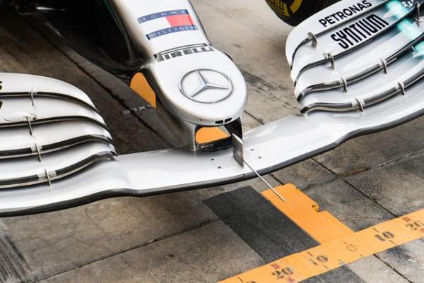 Lewis-Hamilton-Mercedes-F1-Test-Bahrain-2-April-2019-bigMobile2x-197d3476-1441387.jpg