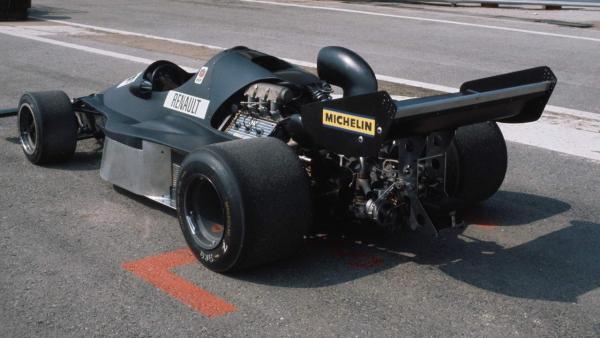 Renault-F1-40-2.jpg
