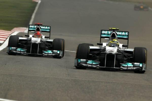 Nico-Rosberg-and-Michael-Schumacher-2012-Chinese-GP-Mercedes-F1-W03-Photo-Daimler-Edited-by-MAXF1net-768x512.thumb.jpg.ccab6ef786c15e3550f007f513828f5e.jpg