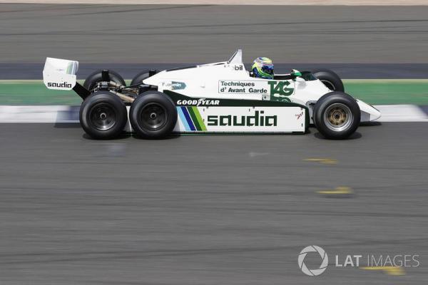 f1-williams-40th-anniversary-2017-felipe-massa-demonstrates-a-six-wheeled-williams-fw08.jpg