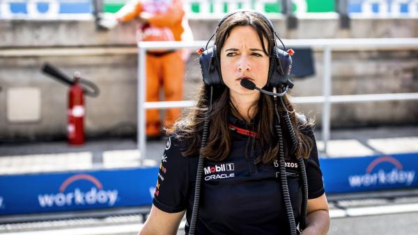 2022-07-29-150609-budapest-hannah-schmitz-strategy-engineer-at-red-bull-racing-during-the-first-prac-uit-anp-remko-de-waal-netherlands-out-belgium-out-boe.thumb.jpg.aa3876d44da73e5b32d5564ae29898b6.jpg